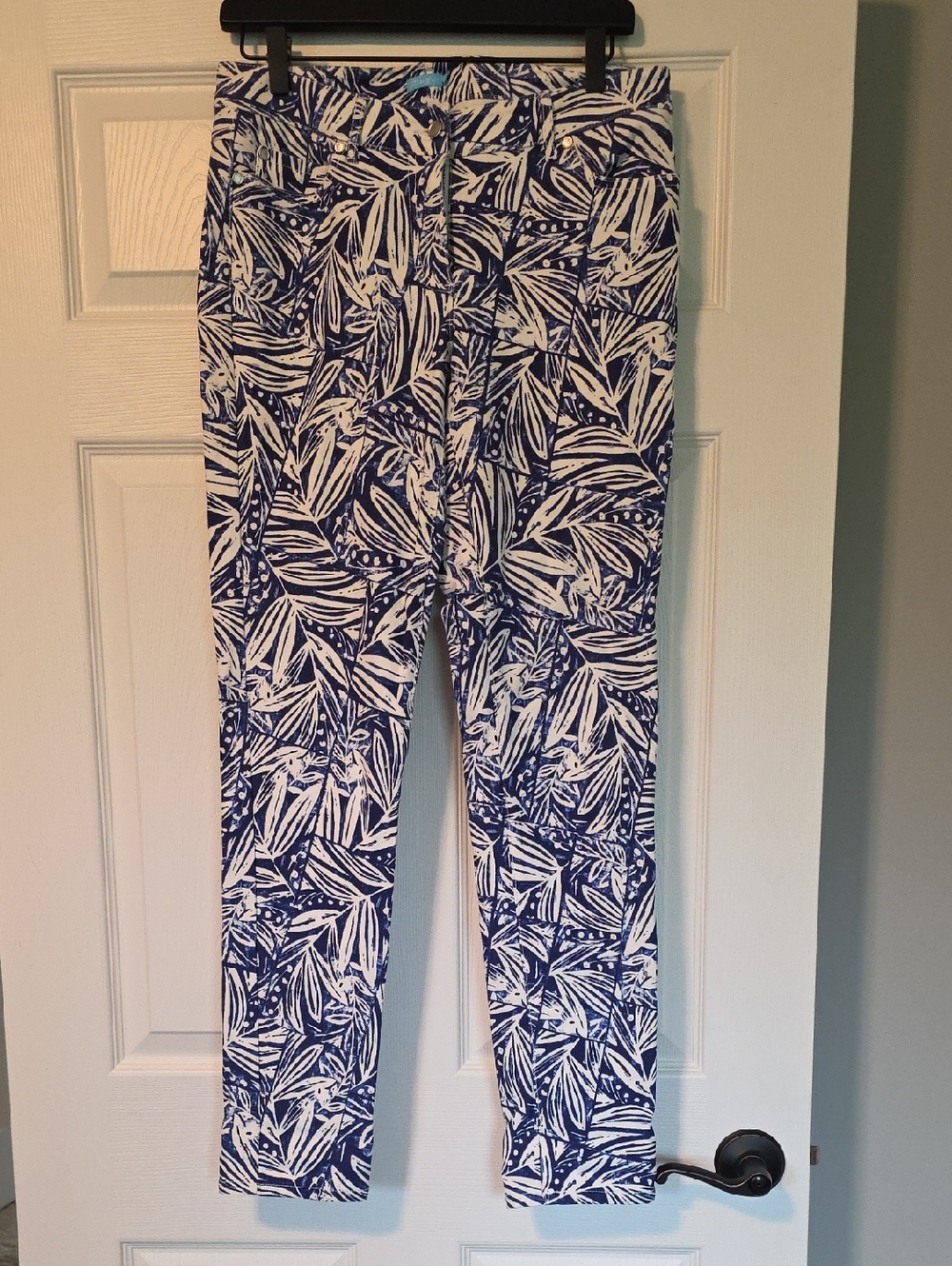 J. McLaughlin Navy & White Botanical-Print Skinny Pants